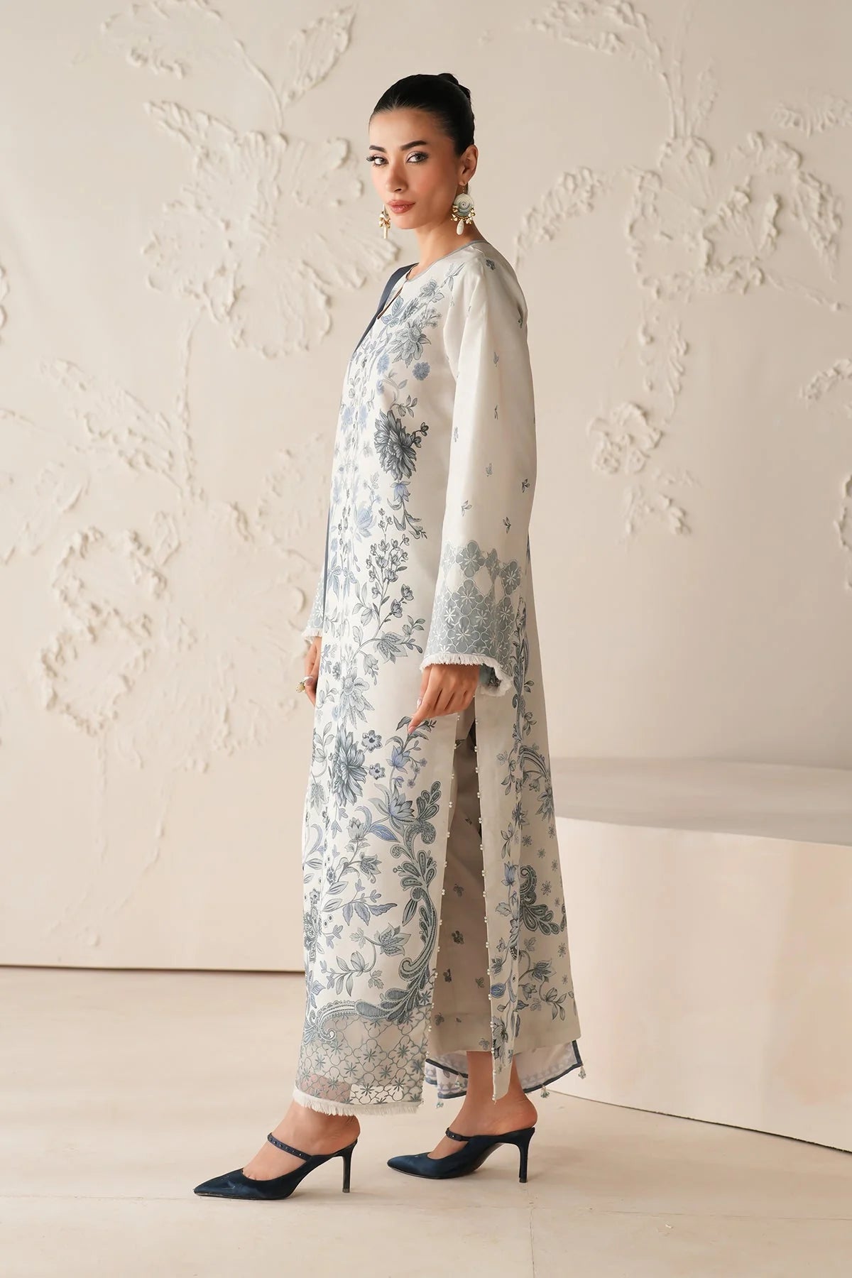 BAROQUE - 3PC VISCOSE PRINTED SHIRT WITH VISCOSE PRINTED DUPATTA AND TROUSER - HZU2518