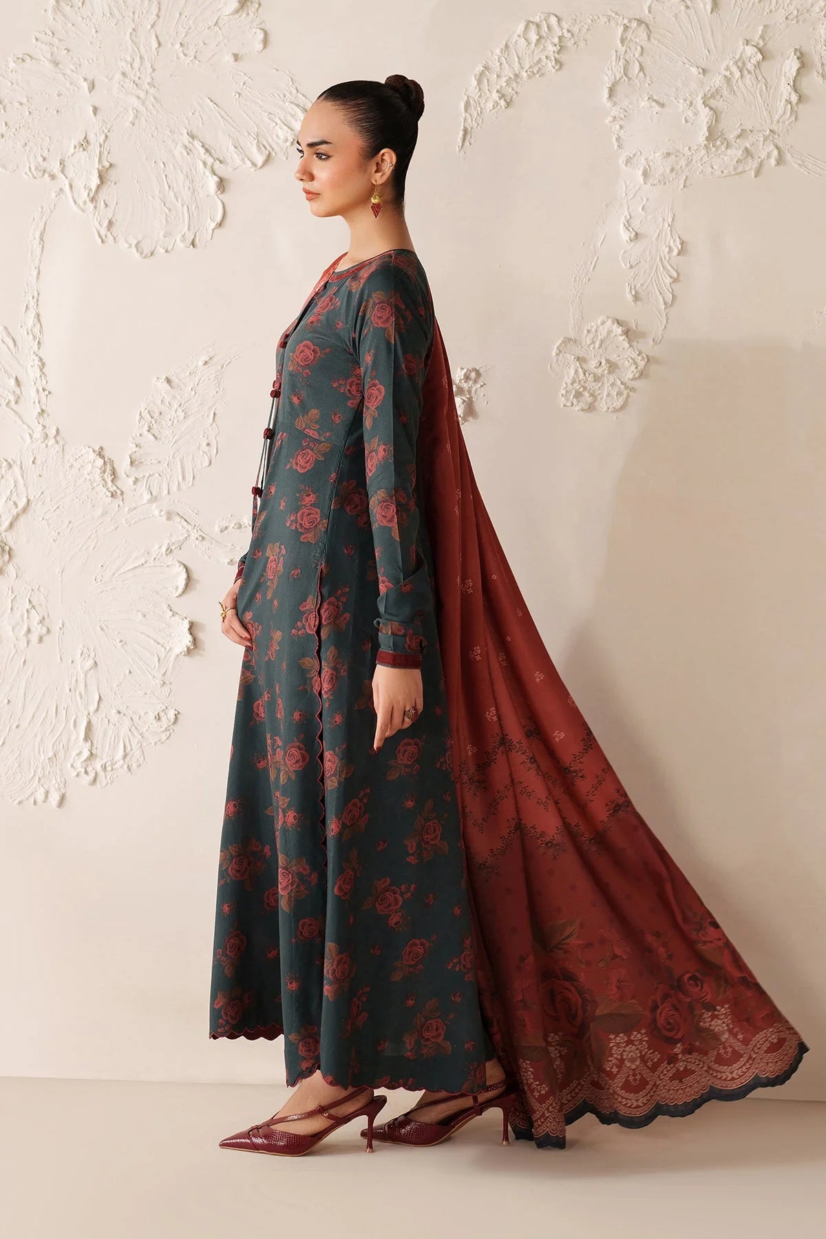 BAROQUE - 3PC VISCOSE PRINTED SHIRT WITH VISCOSE PRINTED DUPATTA AND TROUSER - HZU2521