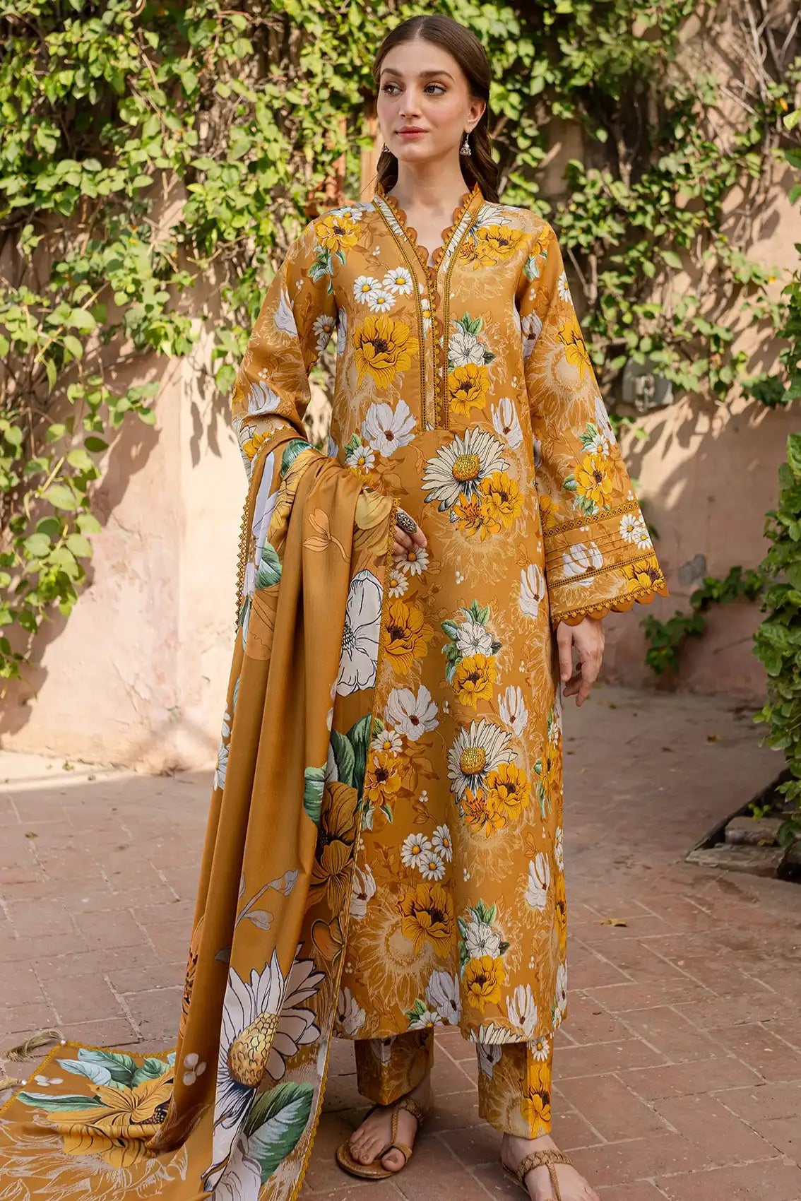 BAROQUE - 3PC KHADDAR PRINTED SHIRT WITH KHADDAR PRINTED DUPATTA AND TROUSER - HZU2560