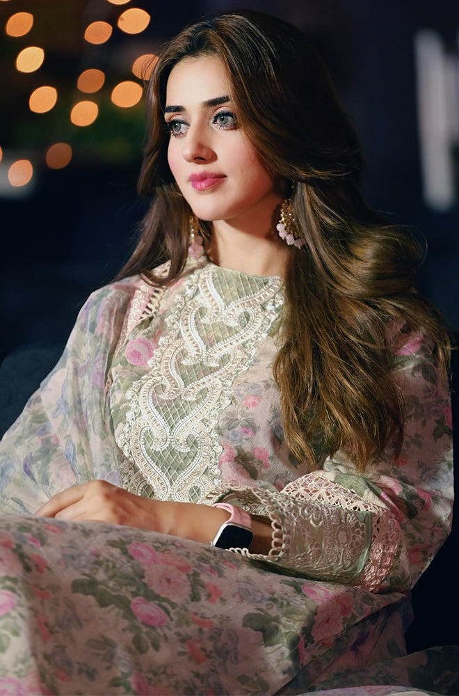 Jannat Mirza Spells Regal Glam in Bridal Dress Amid Rumors of Leaked Video  - Lens