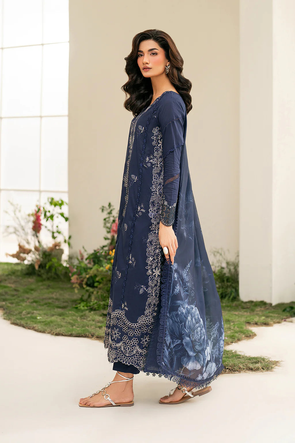 IZNIK - 3PC DHANAK EMBROIDERED SHIRT WITH TWILL PRINTED SHAWL AND TROUSER - HZG2443