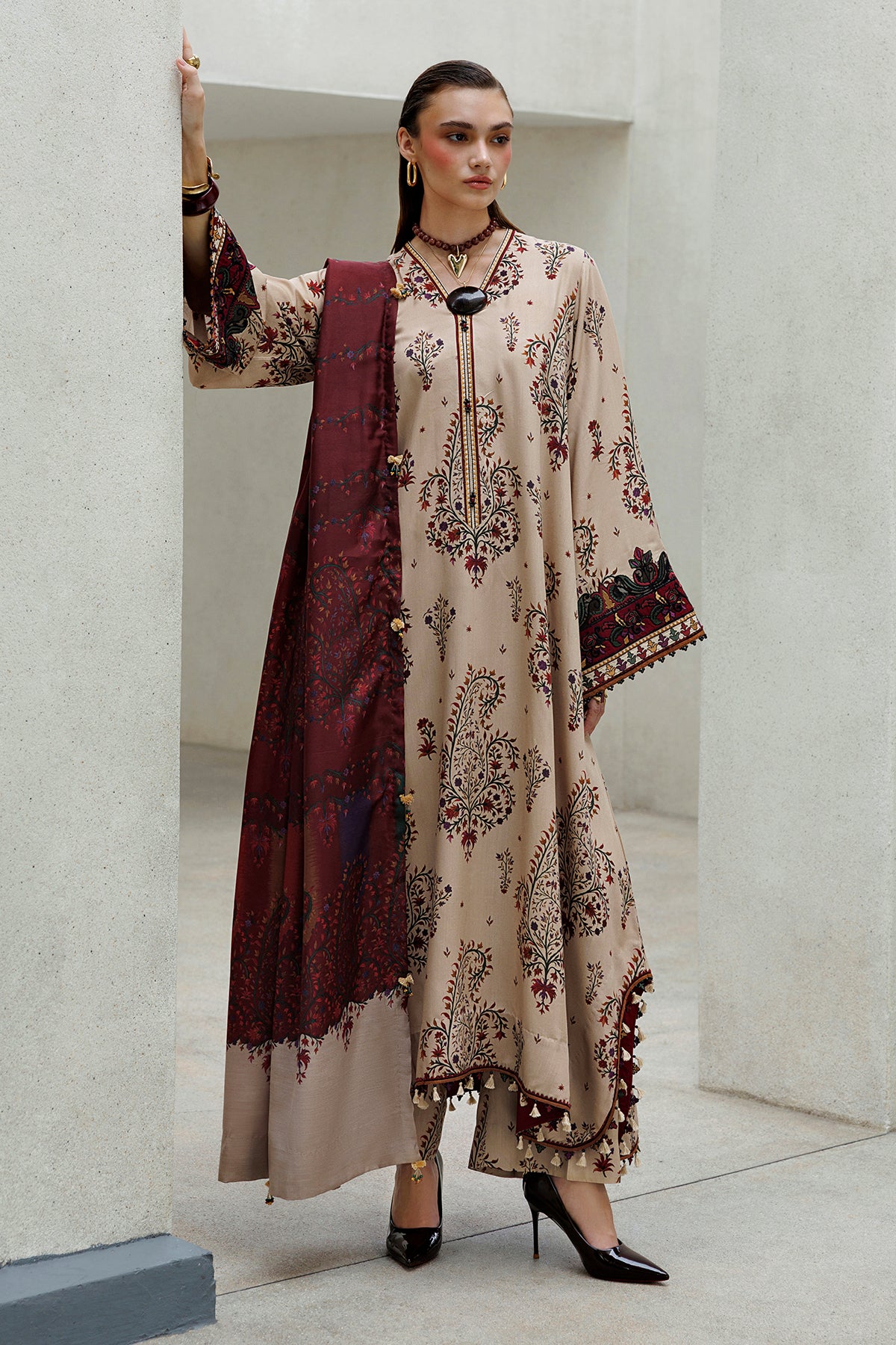 BAROQUE - 3PC KARANDI PRINTED SHIRT WITH KARANDI PRINTED SHAWL AND TROUSER - HZG3148