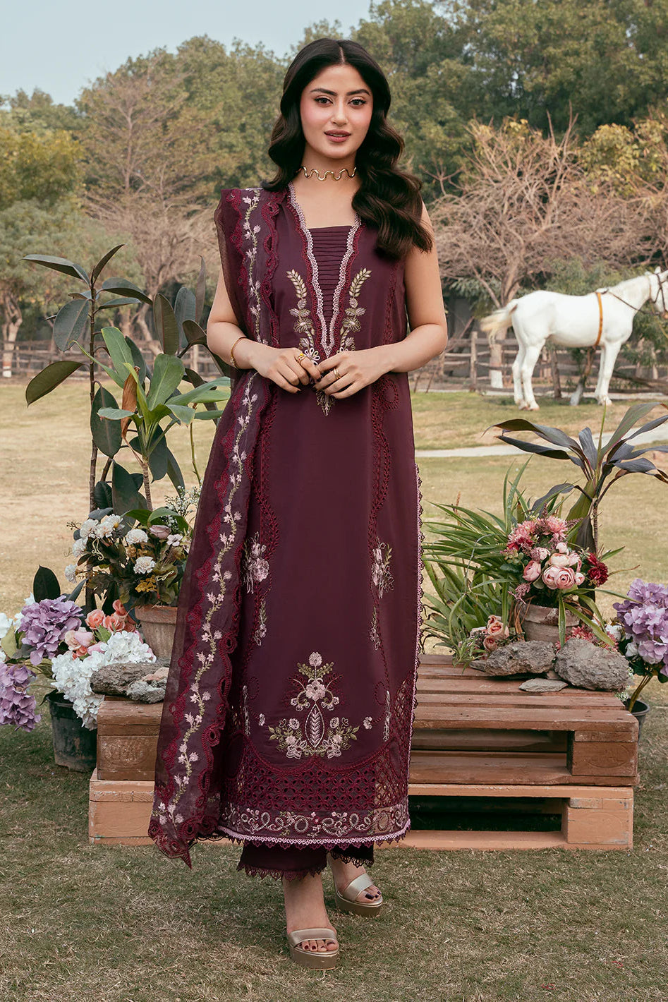 IZEL - 3PC LAWN EMBROIDERED SHIRT WITH KHADDI NET EMBROIDERED DUPATTA AND TROUSER - HZG2800