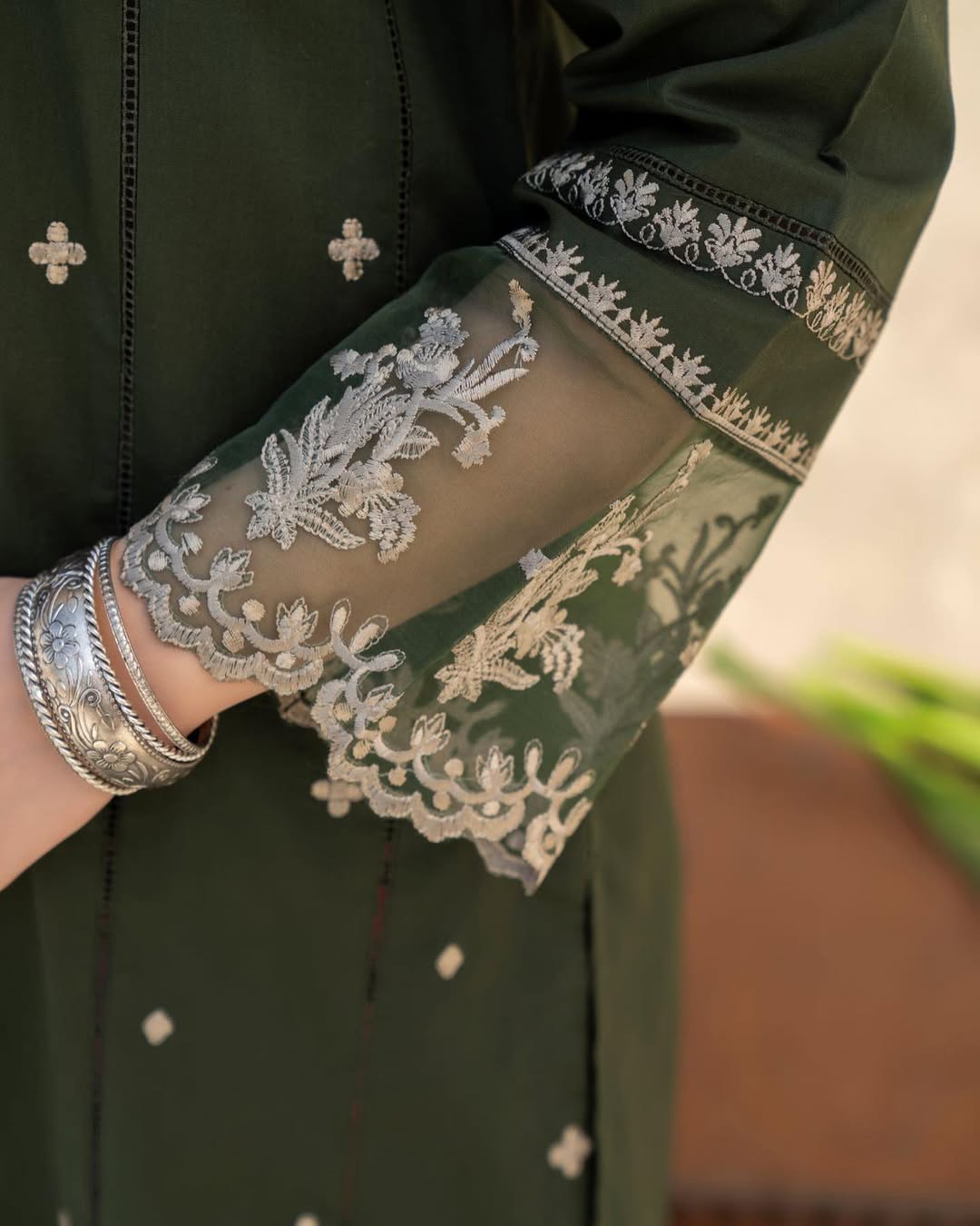 LAZULI - 3PC DHANAK EMBROIDERED SHIRT WITH DHANAK EMBROIDERED DUPATTA AND TROUSER - HZU2425