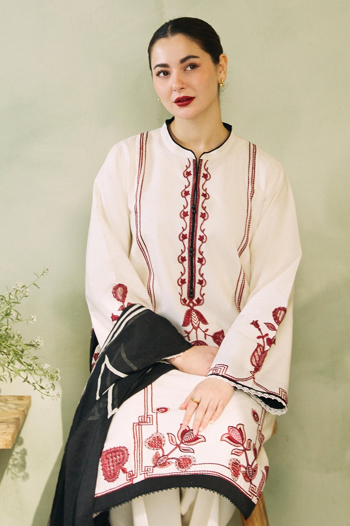 ZARA SHAH JAHAN - 3PC LAWN EMBROIDERED SHIRT WITH MANAAR PRINTED DUPATTA AND TROUSER - HZG1548