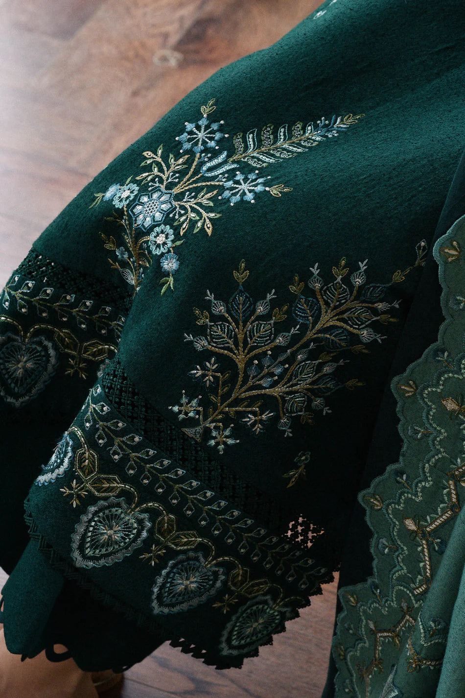 BATIK - 3PC KARANDI EMBROIDERED SHIRT WITH KARANDI EMBROIDERED SHAWL AND TROUSER - HZU2525