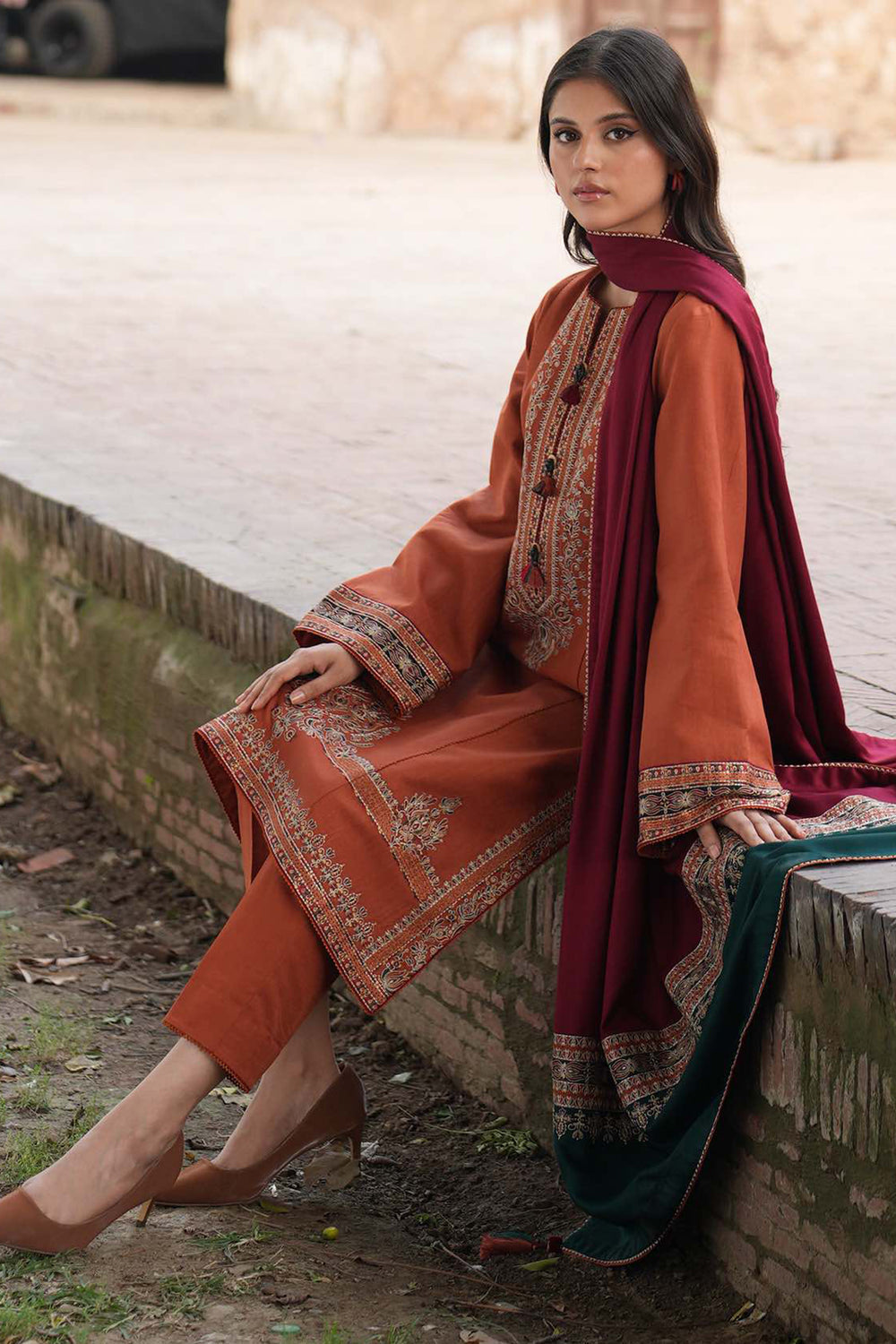 JAZMIN - 3PC LAWN EMBROIDERED SHIRT WITH MANAAR PRINTED DUPATTA AND TROUSER - HZG2103