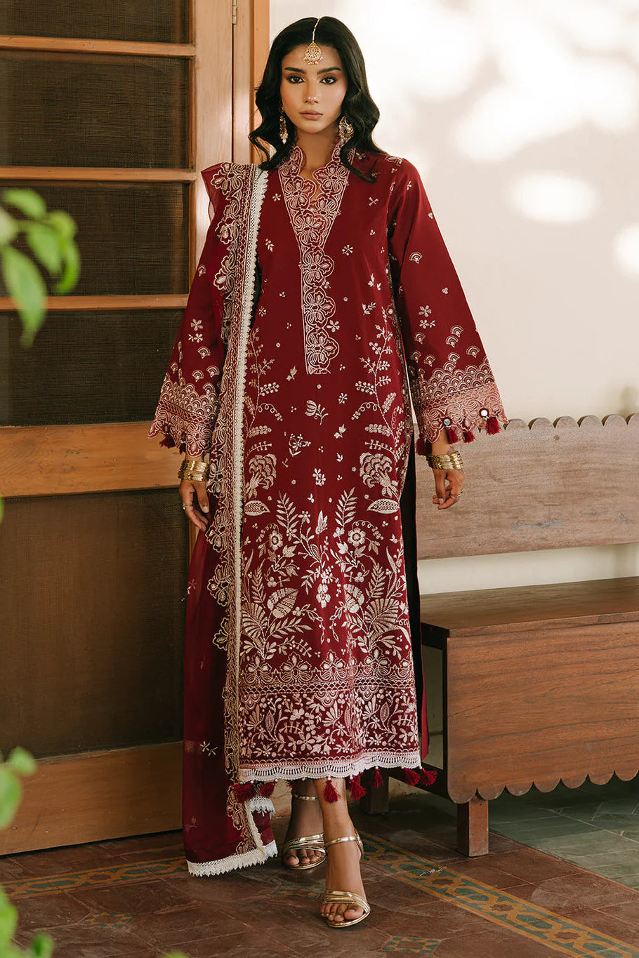 MAHNUR - 3PC LAWN EMBROIDERED SHIRT WITH KHADDI NET EMBROIDERED DUPATTA AND TROUSER - HZG3000