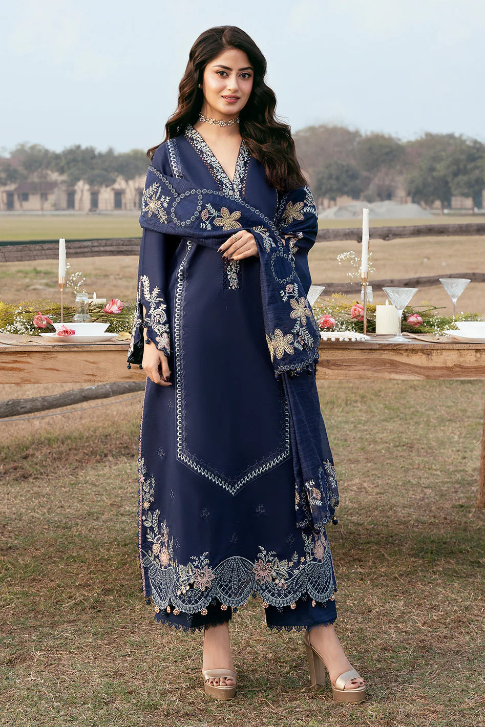 IZEL - 3PC LAWN EMBROIDERED SHIRT WITH ORGANZA EMBROIDERED DUPATTA AND TROUSER - HZG2886
