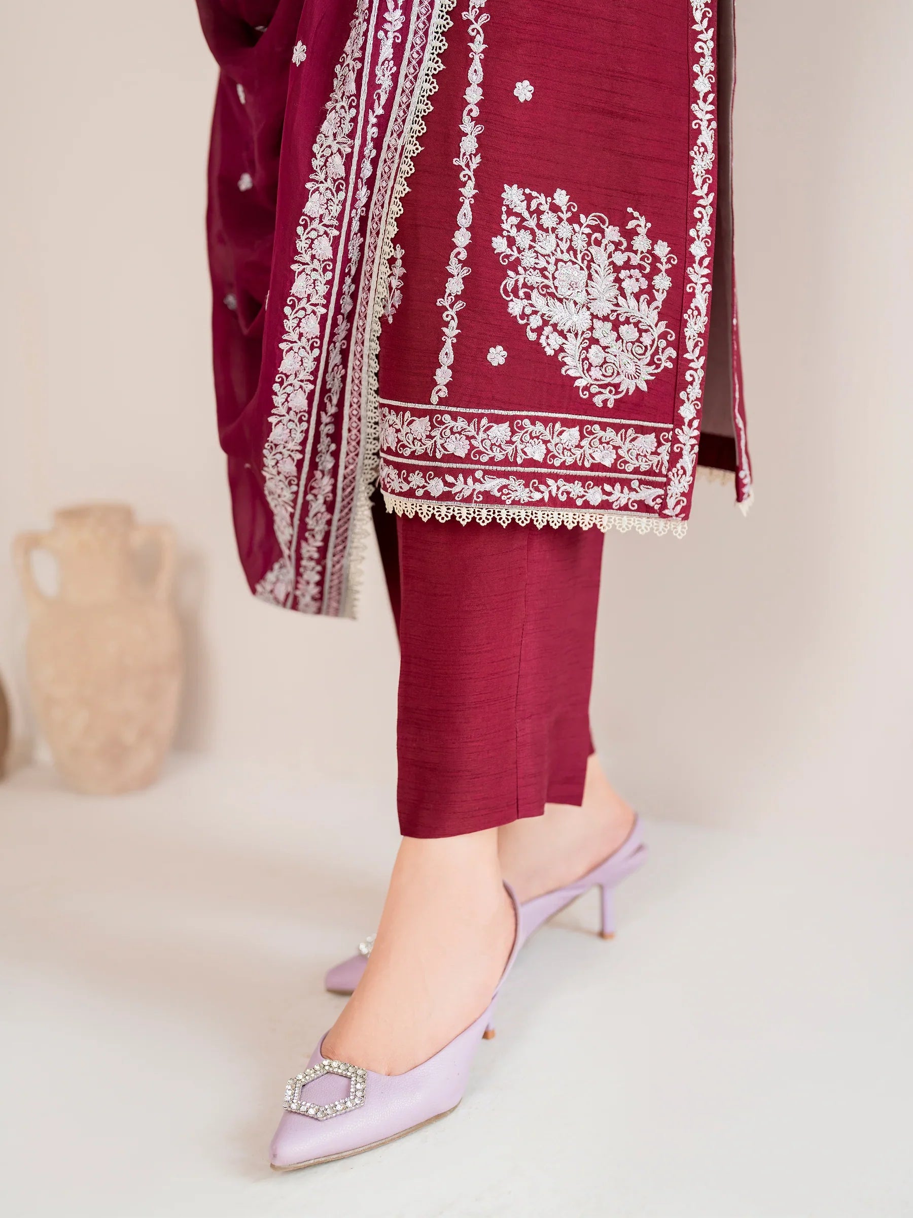 GARNET - 3PC LAWN EMBROIDERED SHIRT WITH CHIFFON EMBROIDERED DUPATTA AND TROUSER - HZG2099