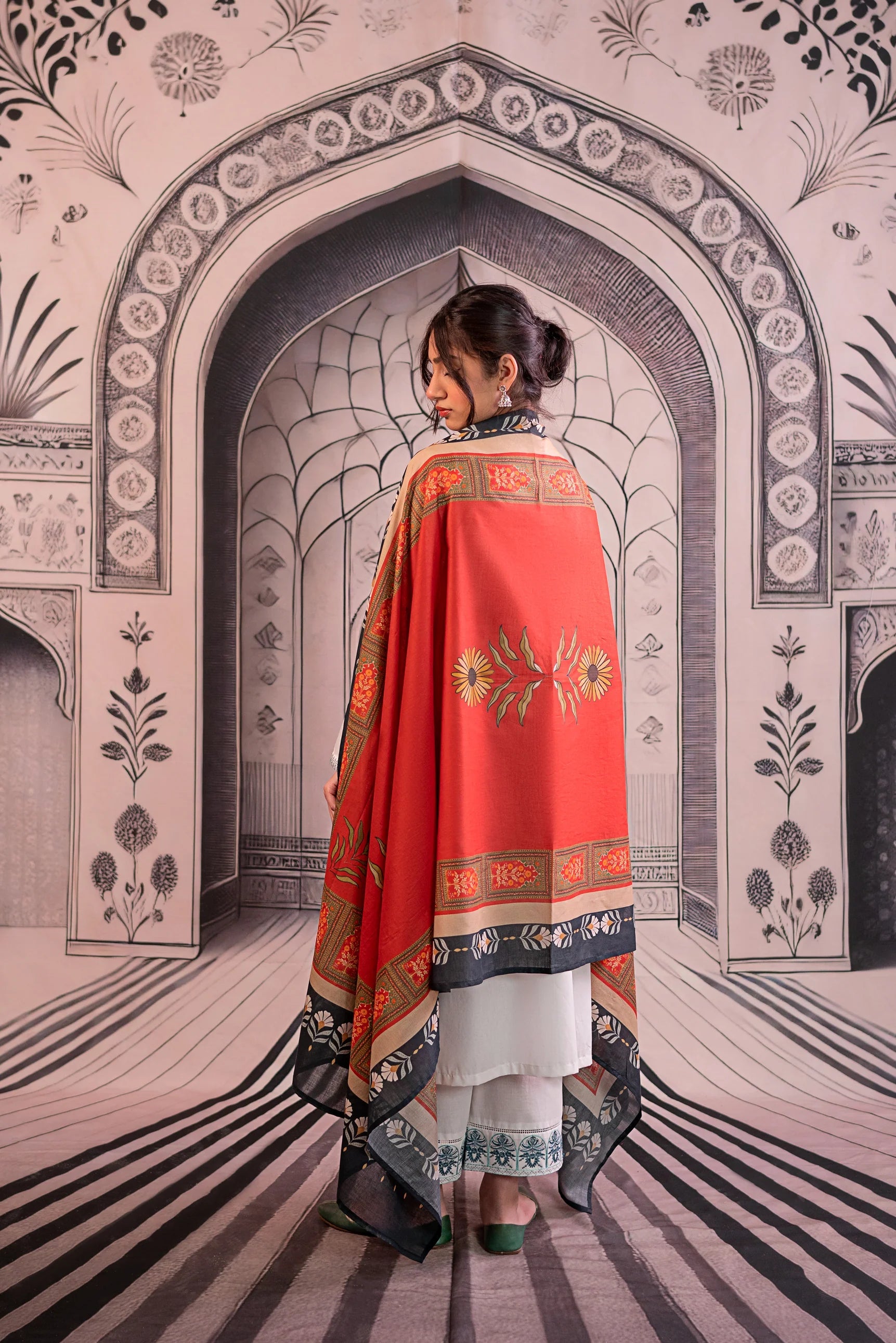 URGE - 3PC LAWN EMBROIDERED SHIRT WITH MANAAR PRINTED DUPATTA AND TROUSER - HZG2221