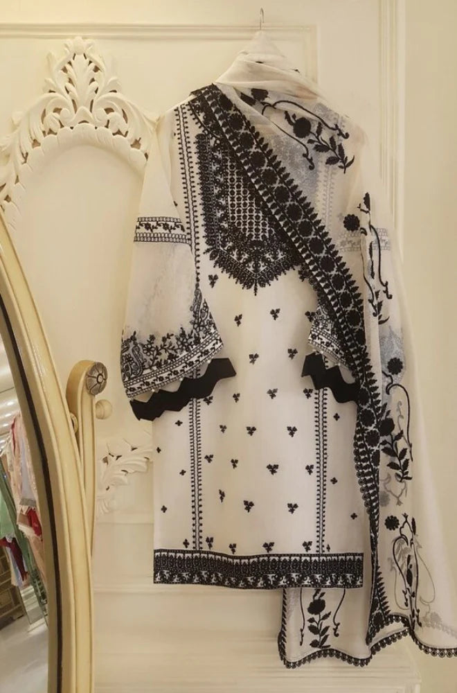 AGHA NOOR - 3PC LAWN HEAVY EMBROIDERED SHIRT WITH EMBROIDERED BAMBER CHIFFON DUPATTA - HZG1137